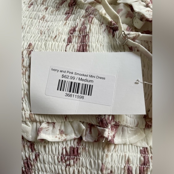 Women’s Smocked Mini Dress NWT - Picture 4 of 7